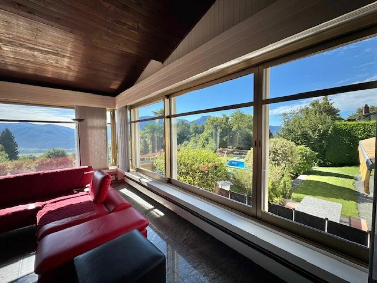 FOR SALE IN VAL RESA (Brione above Minusio) - HOUSE WITH POOL AND LARGE GARDEN - Photo 15 of 29