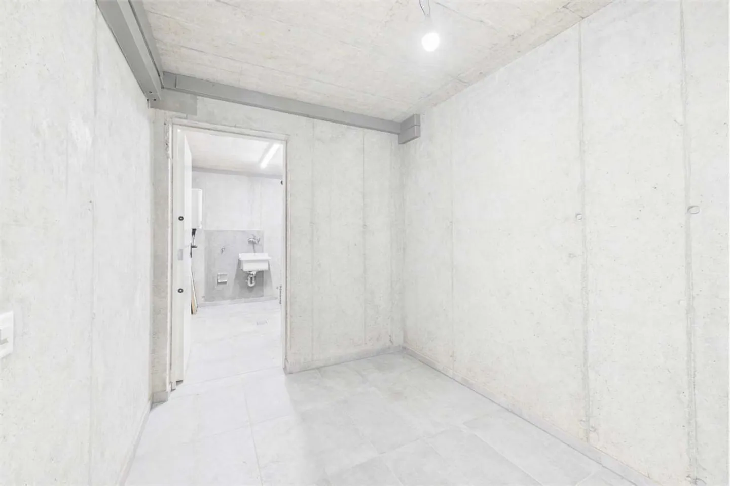 Beautiful newly built villa in Sant'Antonino - Photo 11 of 13