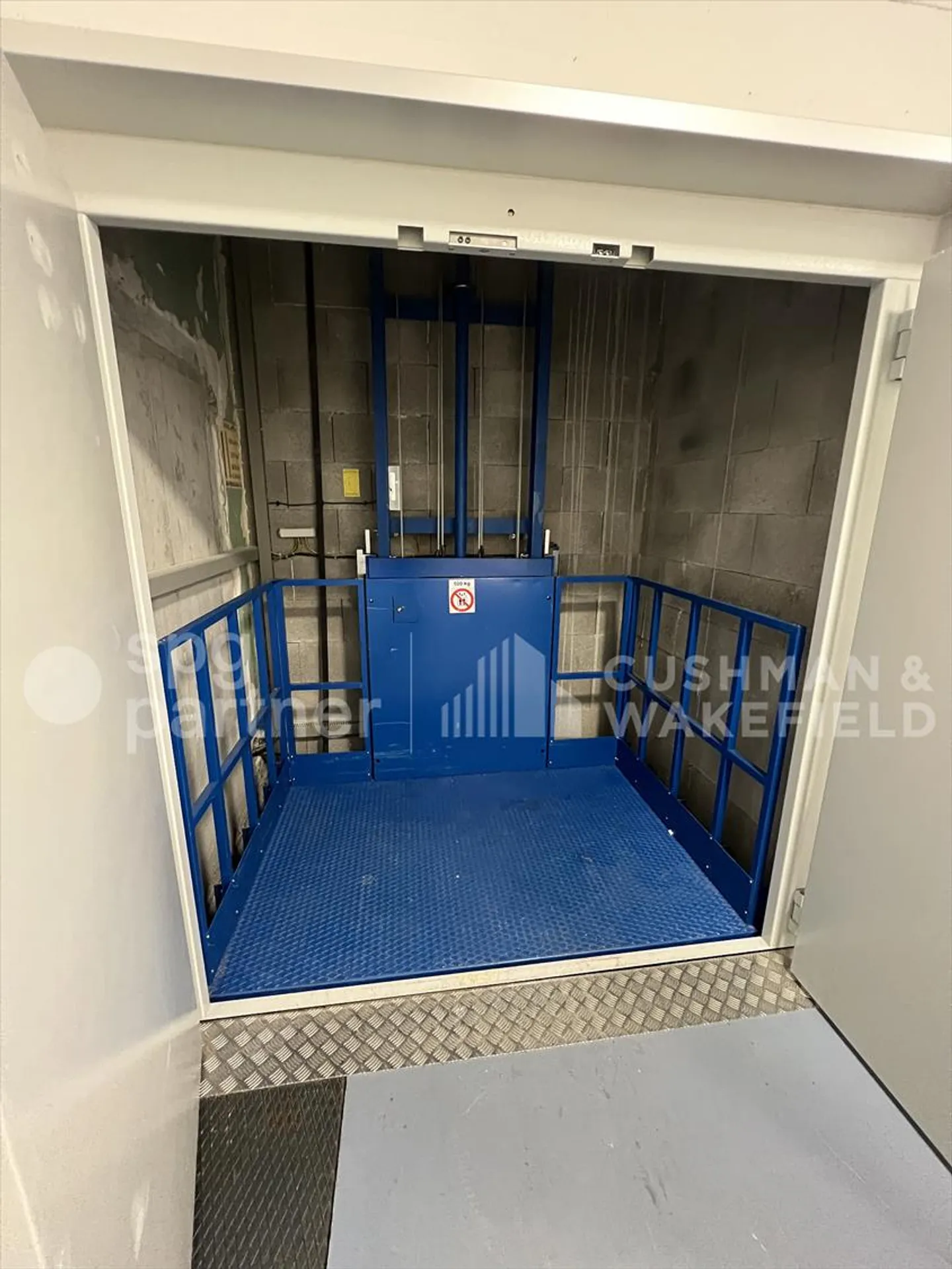 Veyrot 25 - Handwerks- und Industrieflächen im Herzen der ZIMEYSA - Foto 4 von 8