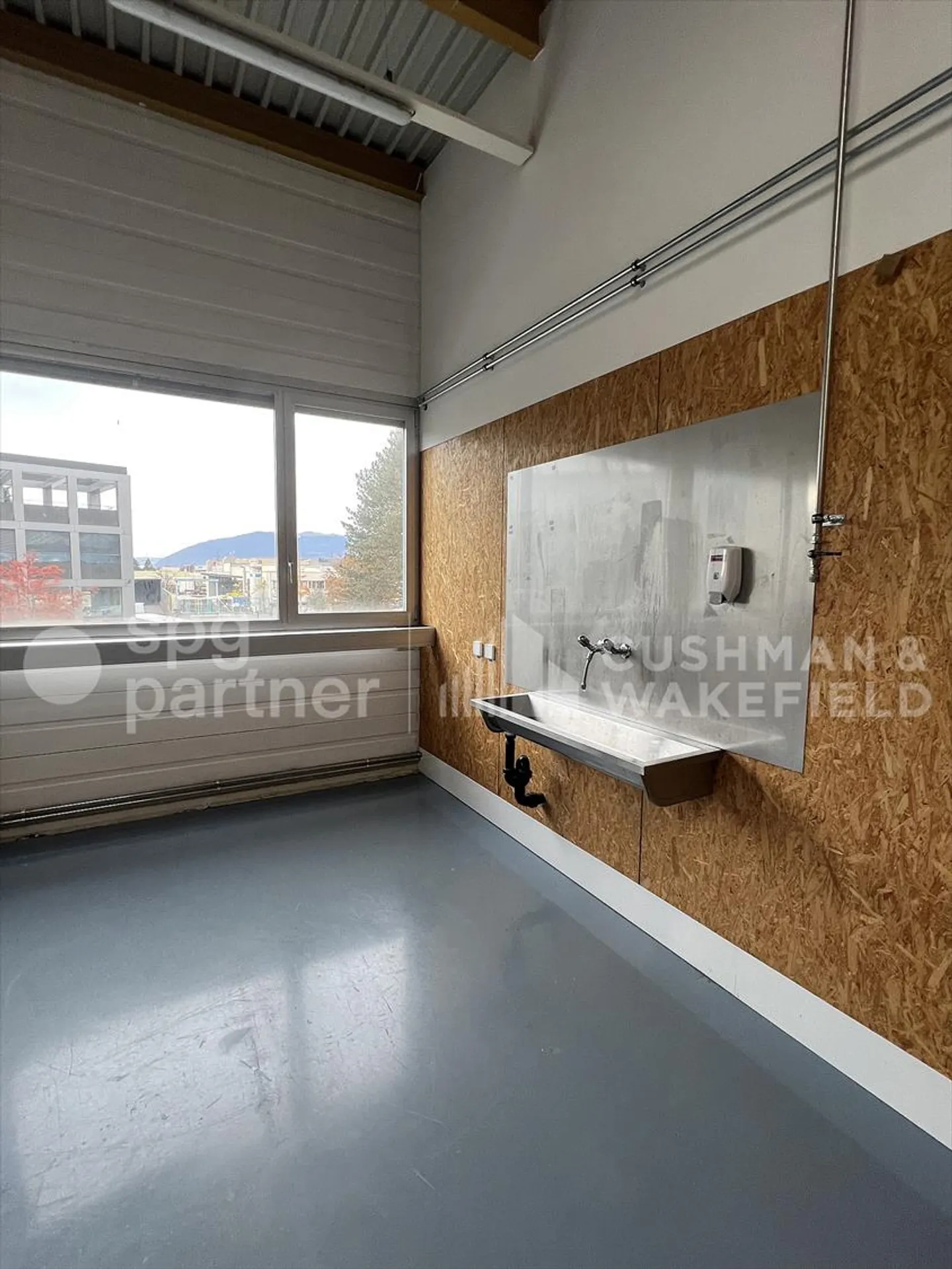 Veyrot 25 - Handwerks- und Industrieflächen im Herzen der ZIMEYSA - Foto 6 von 8