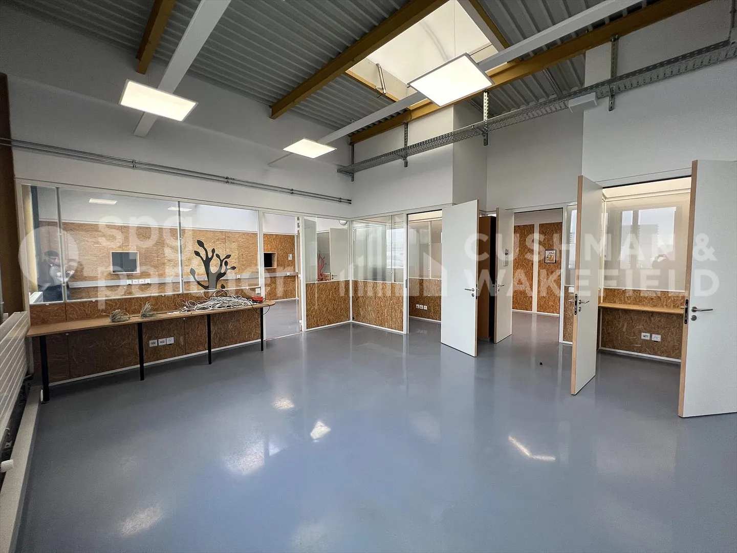 Veyrot 25 - Handwerks- und Industrieflächen im Herzen der ZIMEYSA - Foto 1 von 8