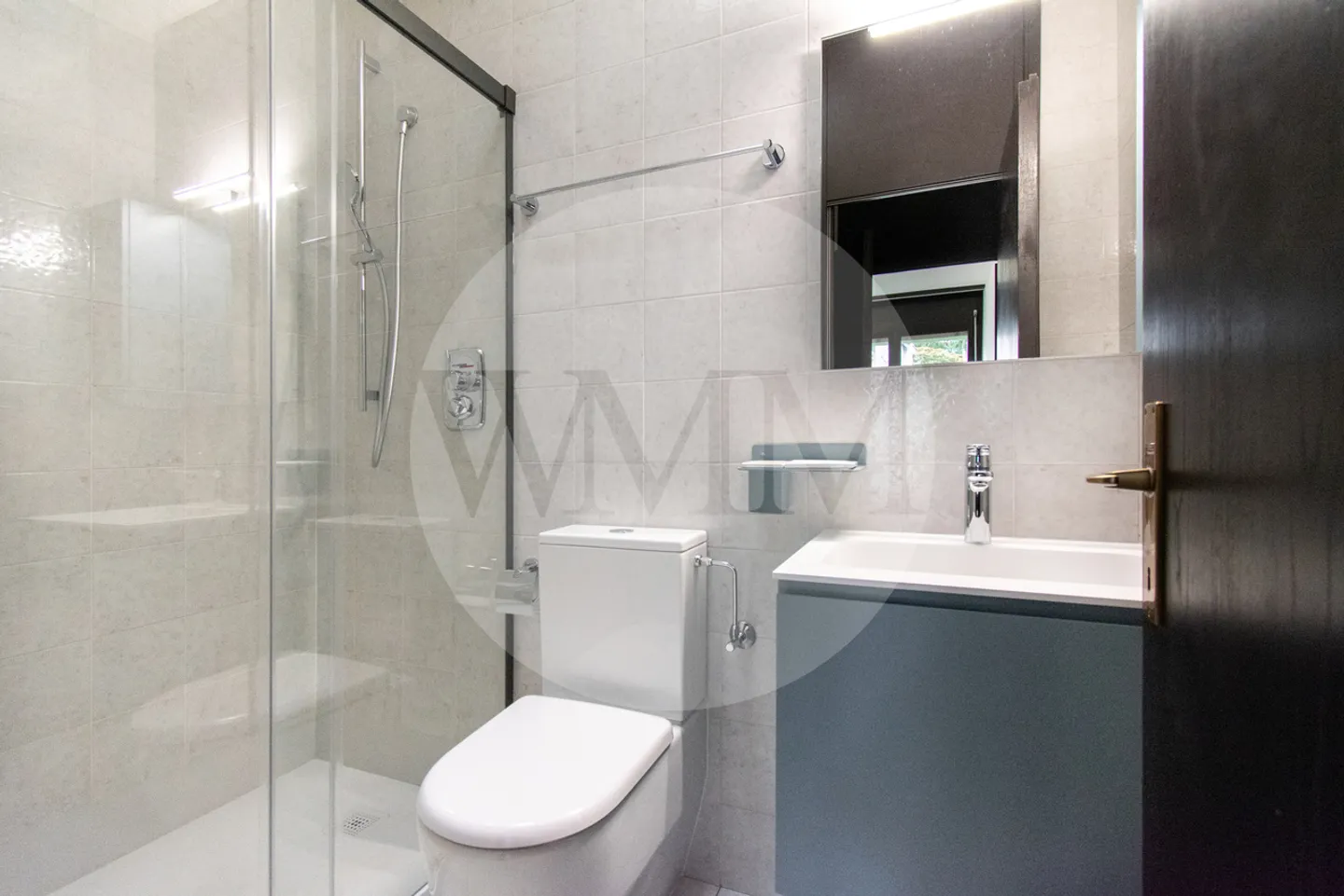 4.5 ROOM DUPLEX IN CITY CENTER WITH LAKE VIEW - Photo 13 of 15