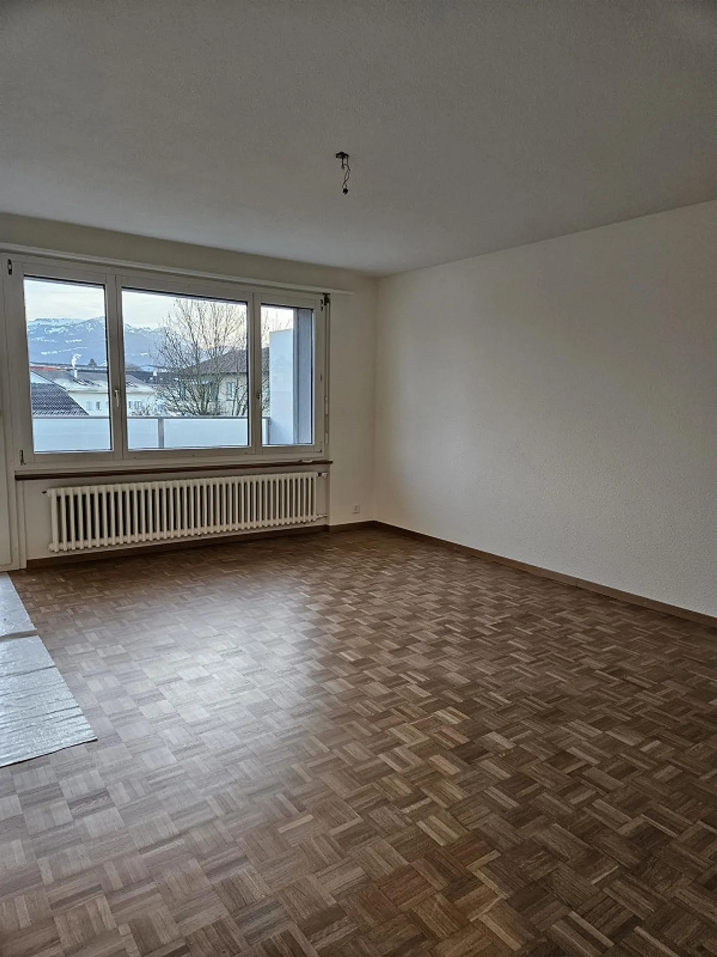 Appartamento 3.5 stanze appena ristrutturato in posizione centrale - Foto 3 di 9