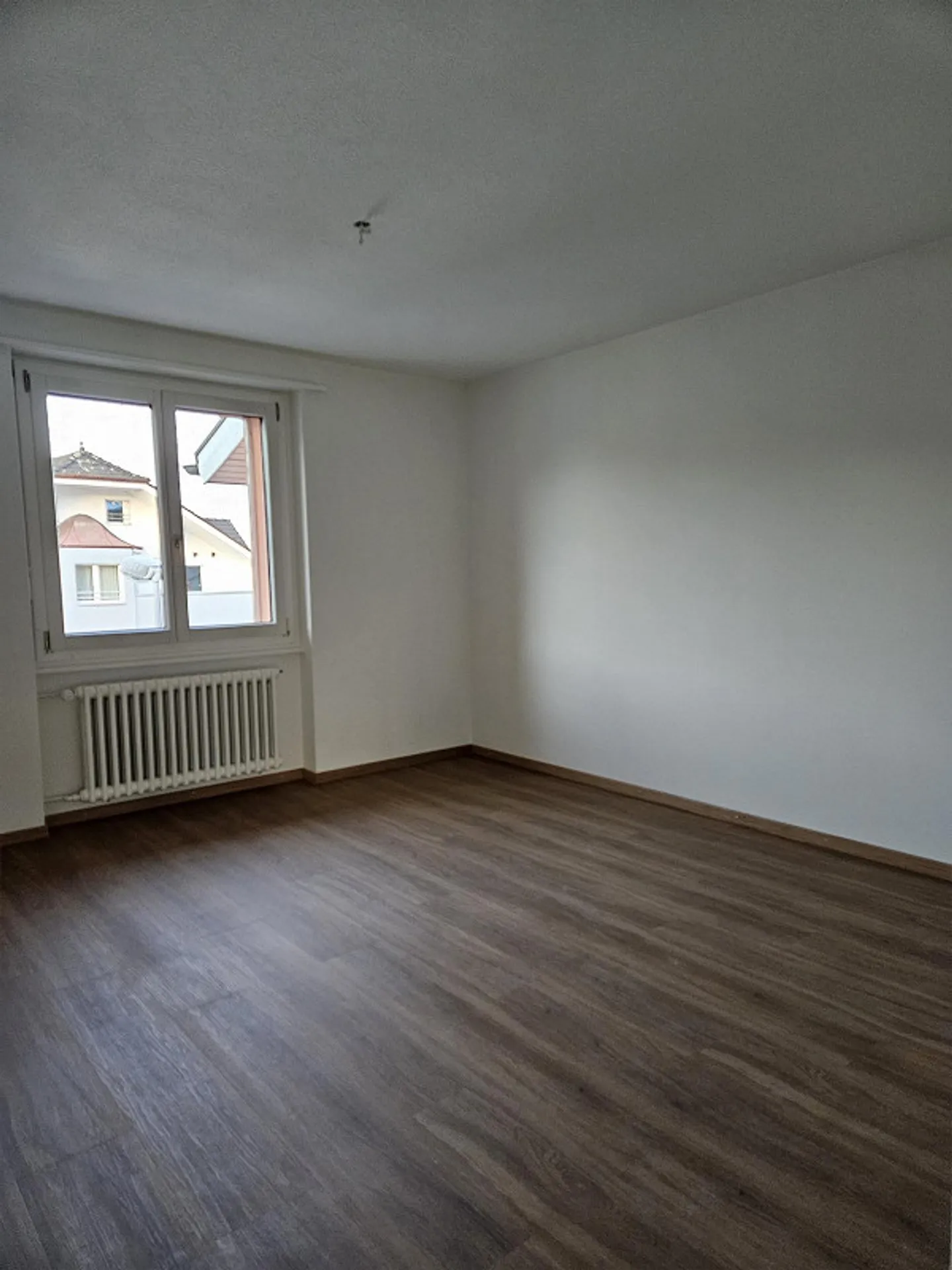 Appartamento 3.5 stanze appena ristrutturato in posizione centrale - Foto 5 di 9