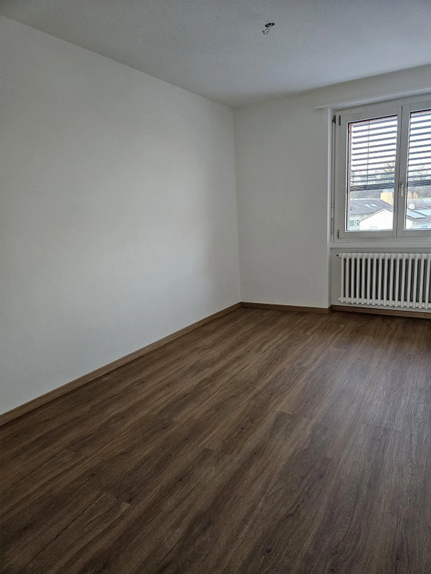 Appartamento 3.5 stanze appena ristrutturato in posizione centrale - Foto 6 di 9