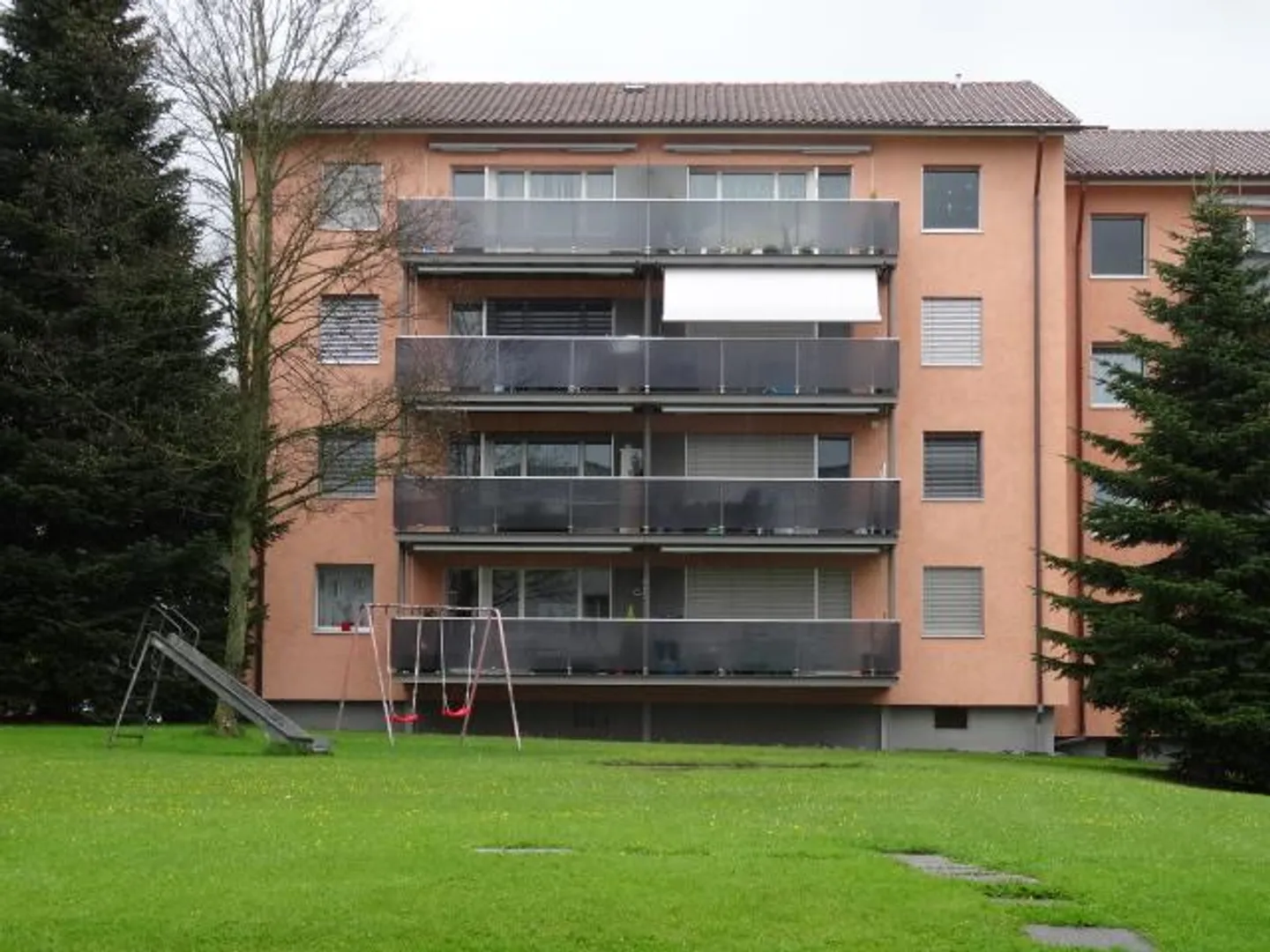 Appartamento 3.5 stanze appena ristrutturato in posizione centrale - Foto 8 di 9