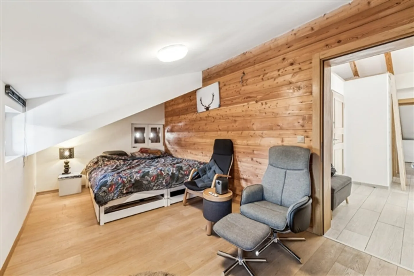 Prächtiges renoviertes Penthouse - Foto 11 von 19