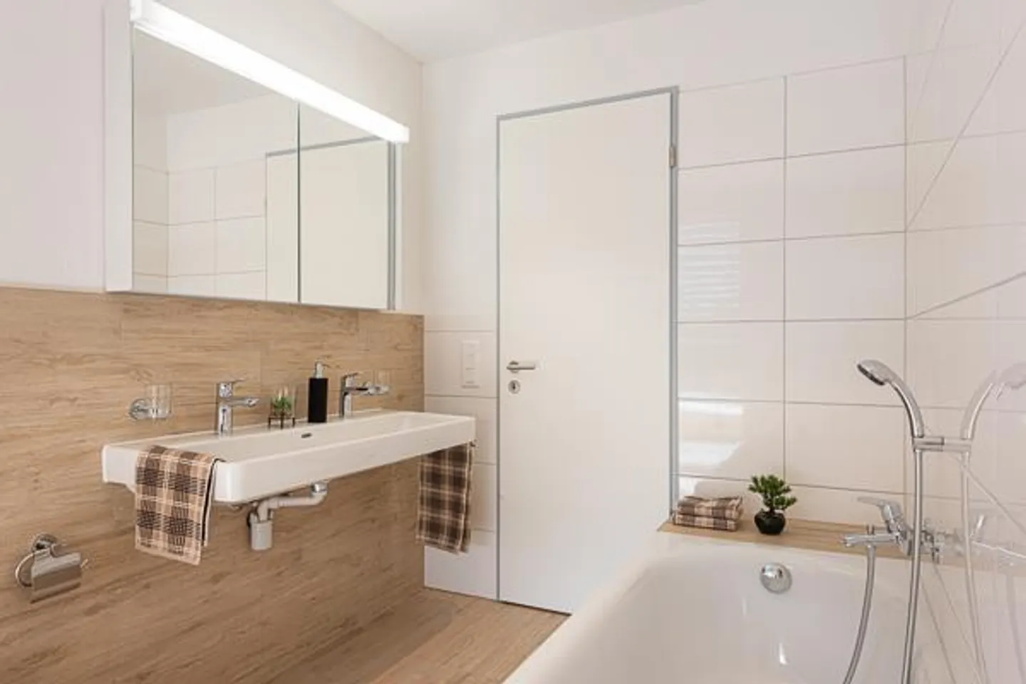 Appartement de rêve avec deux terrasses et vue imprenable ! - Photo 5 sur 12