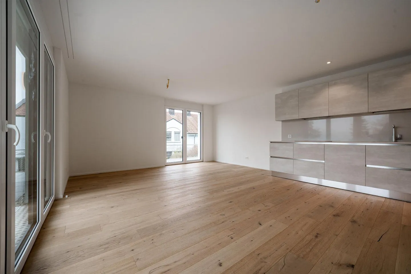 Appartement moderne de 2,5 pièces dans le beau Bischofszell - Photo 3 sur 8