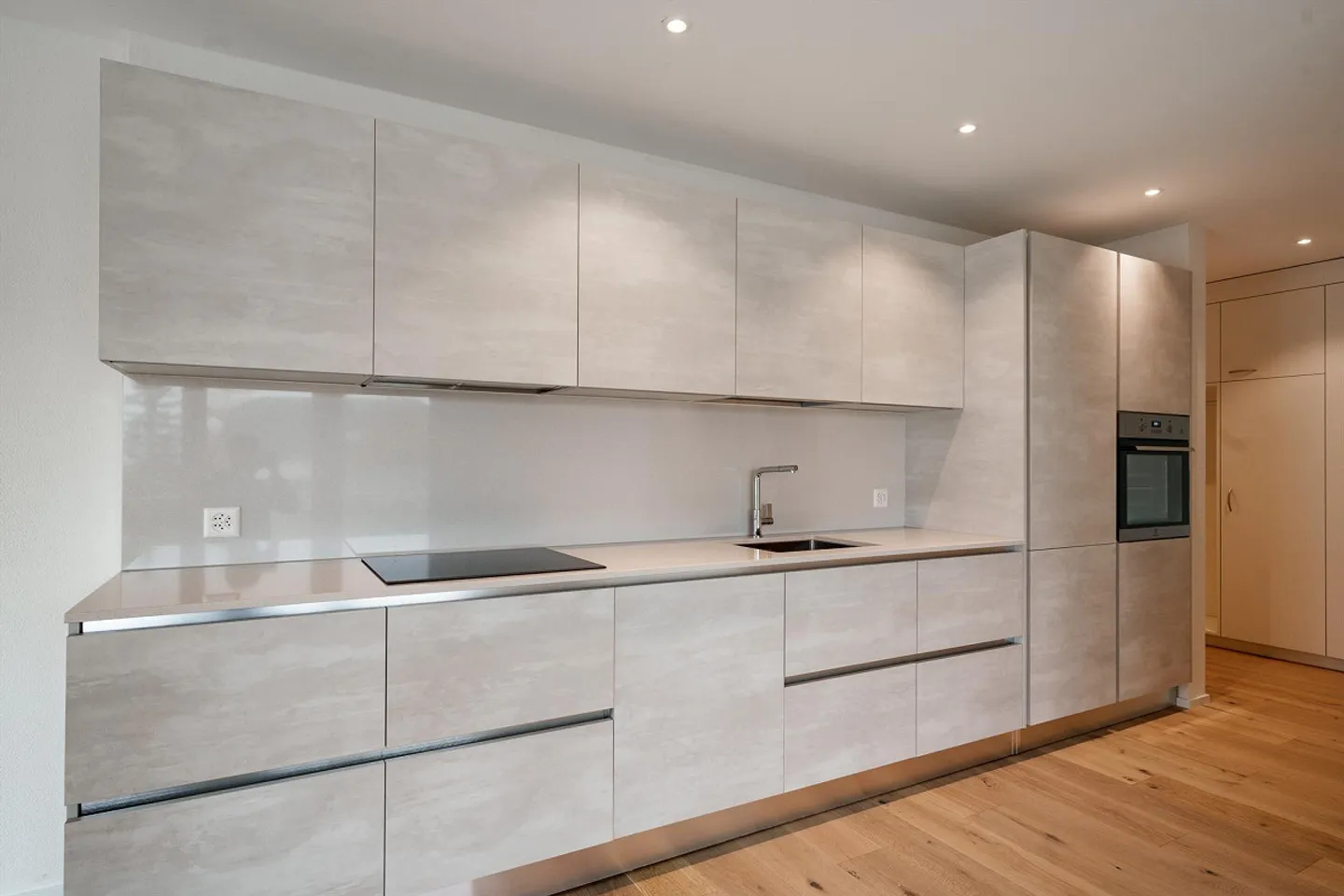 Appartement moderne de 2,5 pièces dans le beau Bischofszell - Photo 4 sur 8