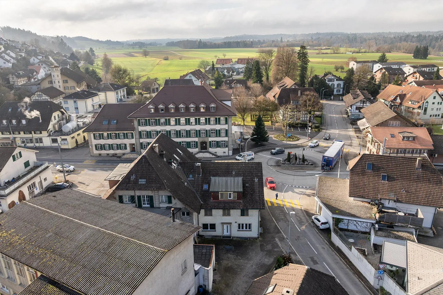 Appartamento ristrutturato con 2 camere nel centro di Aarwangen in affitto - Foto 1 di 5
