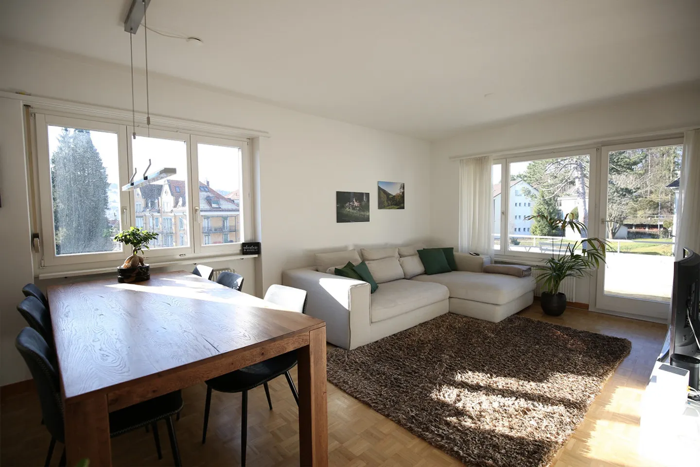 Beautiful and bright 4.0 room apartment for rent - Photo 1 of 7