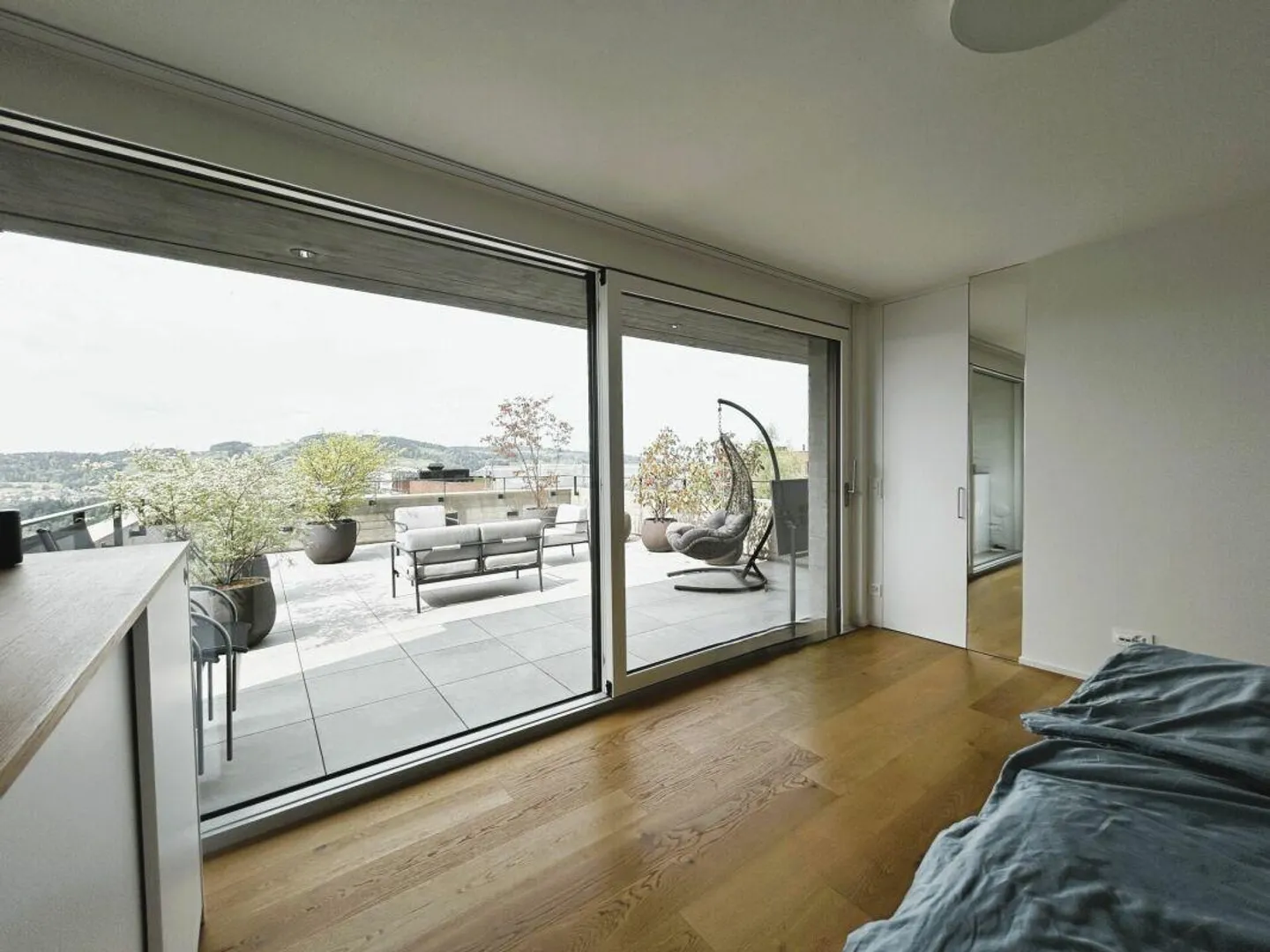Maison de designer dans un emplacement exclusif en pente avec vue panoramique - Photo 8 sur 10