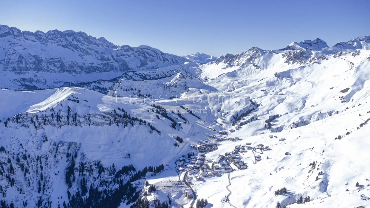 Magnified Mountain Chalet with Breathtaking Views - Photo 1 of 9