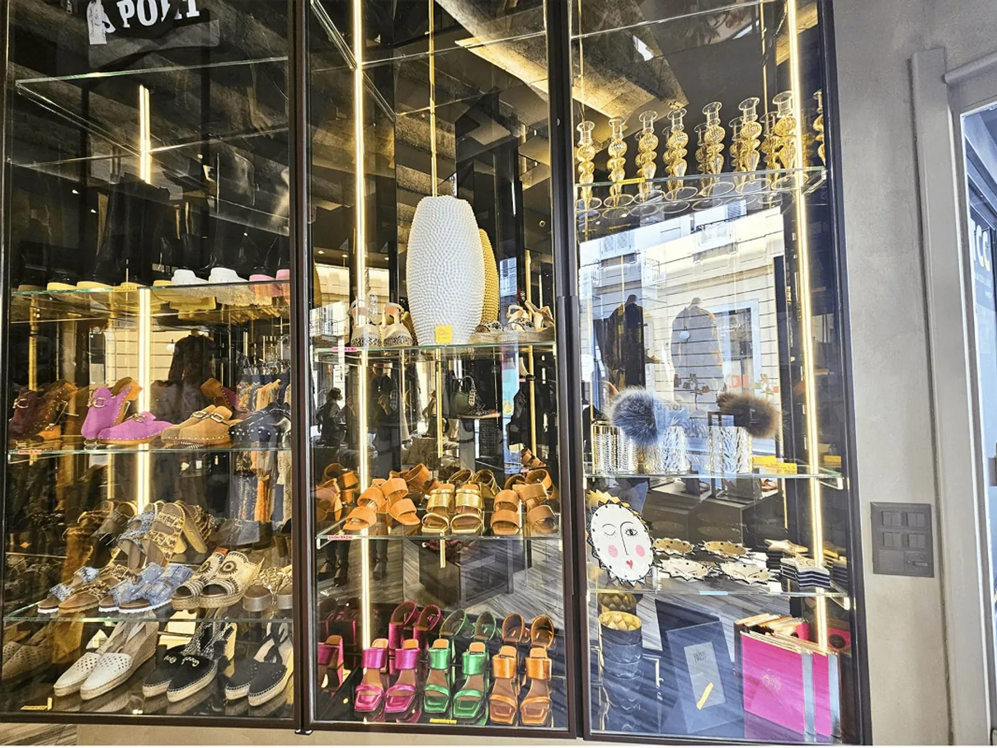 BUSINESS ACTIVITY IN THE HEART OF THE CITY, GUARANTEED SUCCESS - Photo 10 of 10