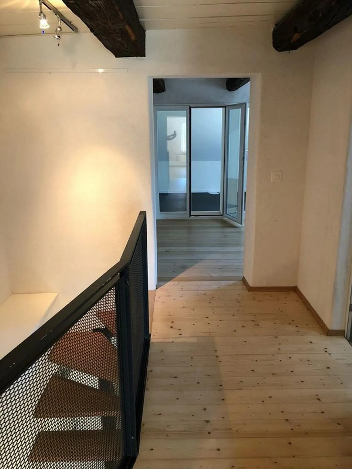 Living in the old farmhouse - Photo 5 of 12