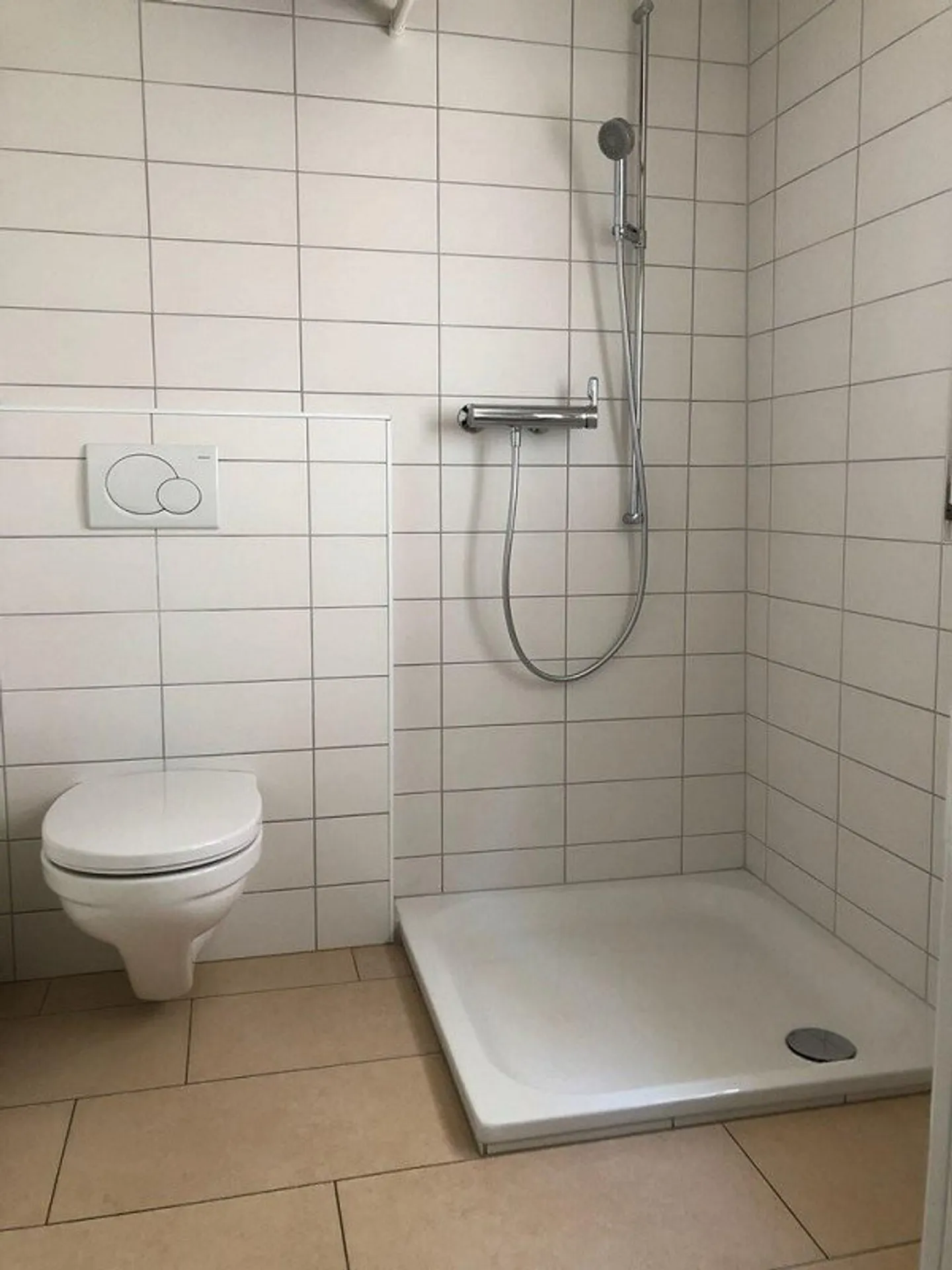 Living in the old farmhouse - Photo 10 of 12