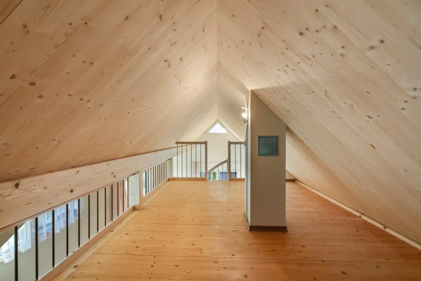 Charming single-family home on a large and sunny plot - Photo 13 of 13