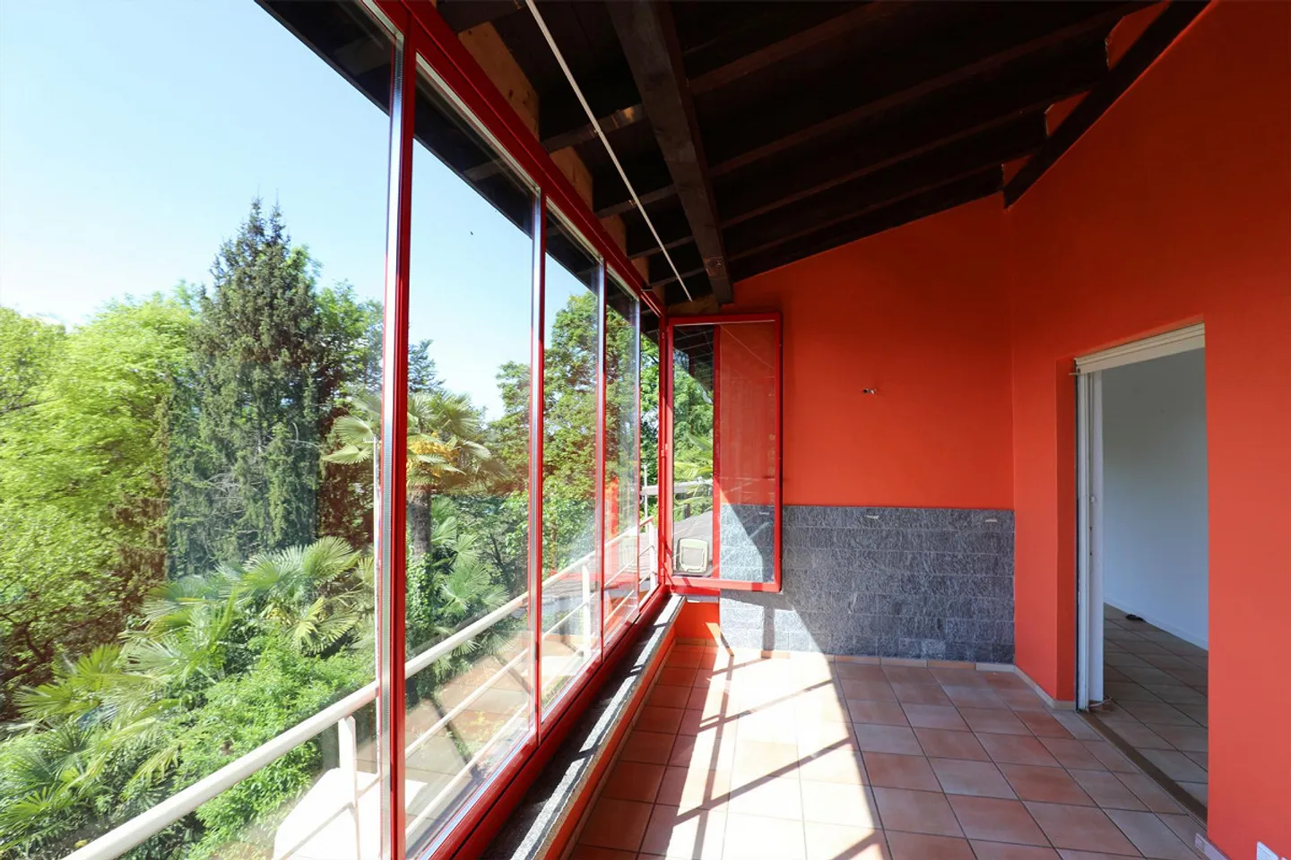 Maison individuelle + grand pavillon d'invités avec piscine et belle vue - Photo 16 sur 28
