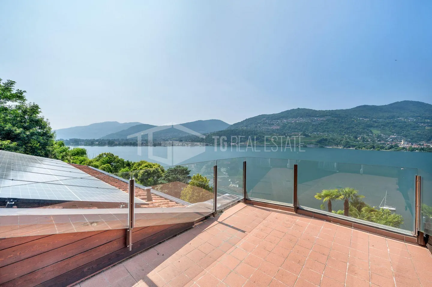 PRESTIGIOUS VILLA IN MONTAGNOLA WITH LAKE VIEW AND INDOOR POOL - Photo 9 of 14