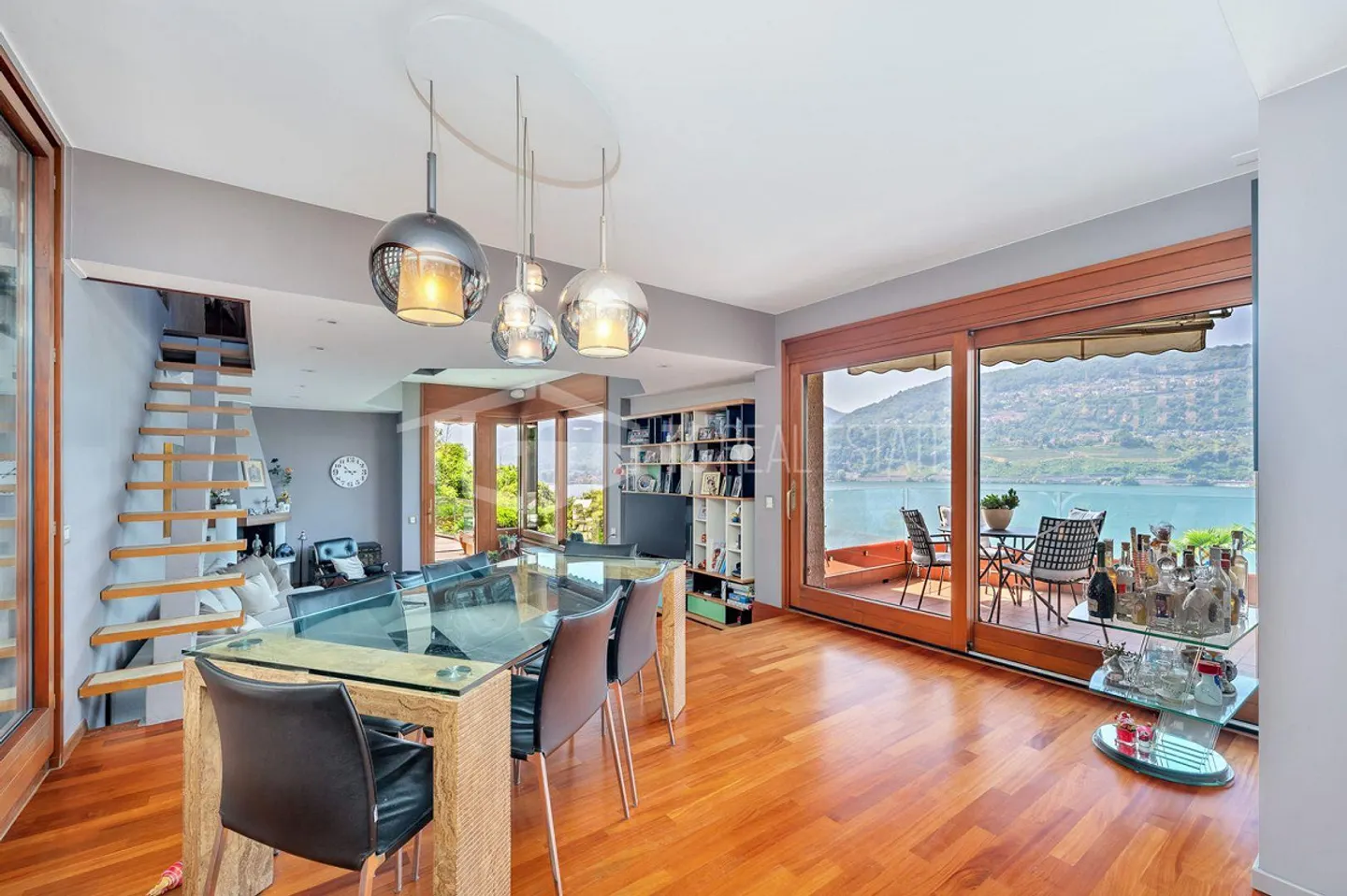 PRESTIGIOUS VILLA IN MONTAGNOLA WITH LAKE VIEW AND INDOOR POOL - Photo 13 of 14