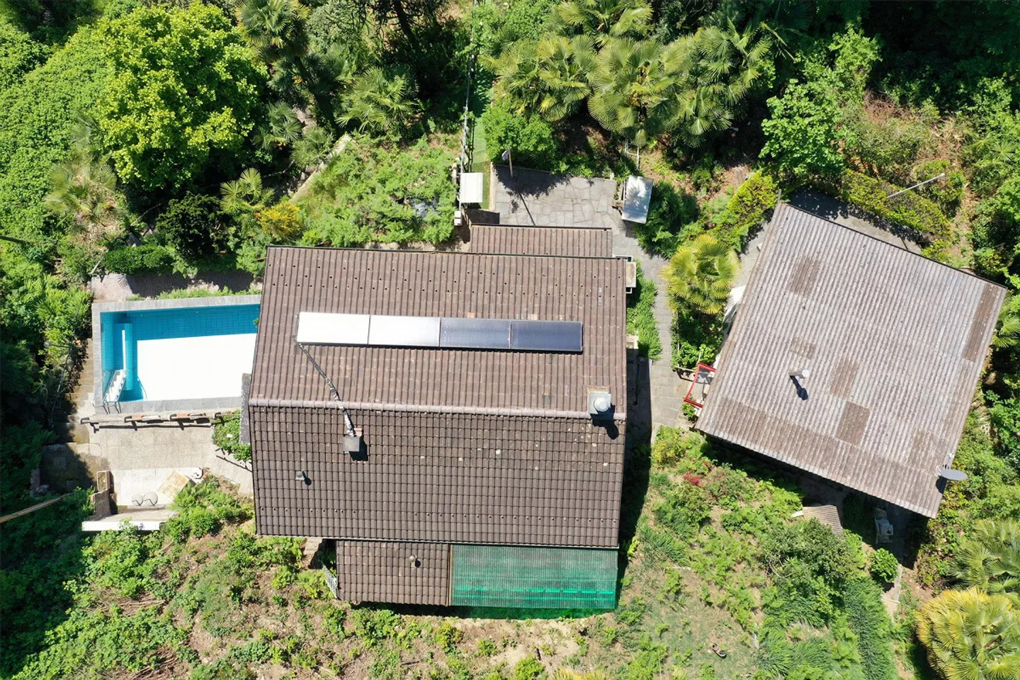 Maison individuelle + grand pavillon d'invités avec piscine et belle vue - Photo 27 sur 28