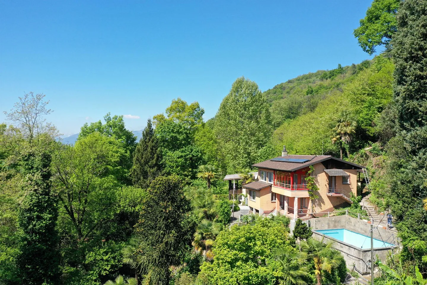 Maison individuelle + grand pavillon d'invités avec piscine et belle vue - Photo 28 sur 28
