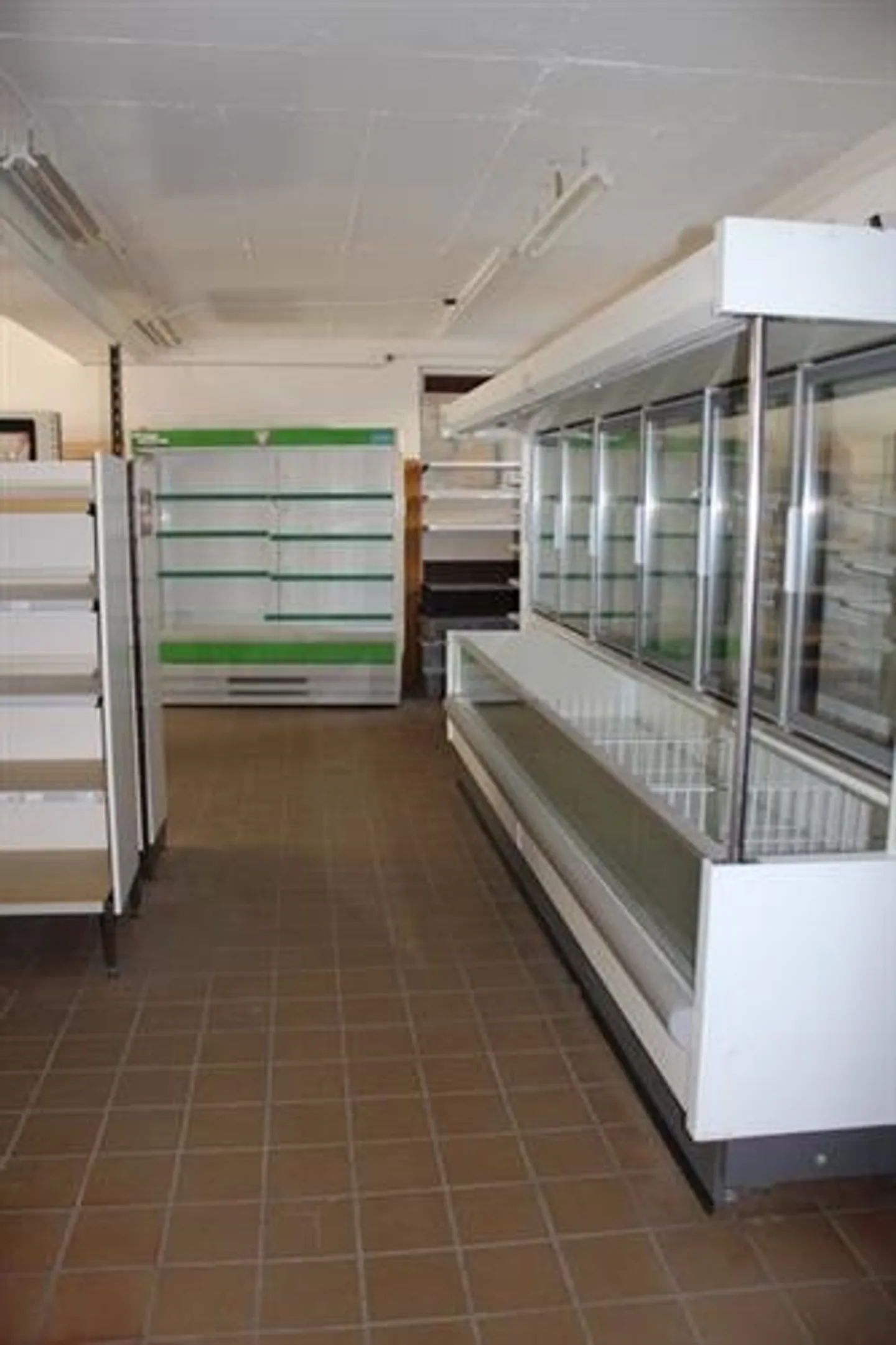 Shop for sale - Photo 5 of 9