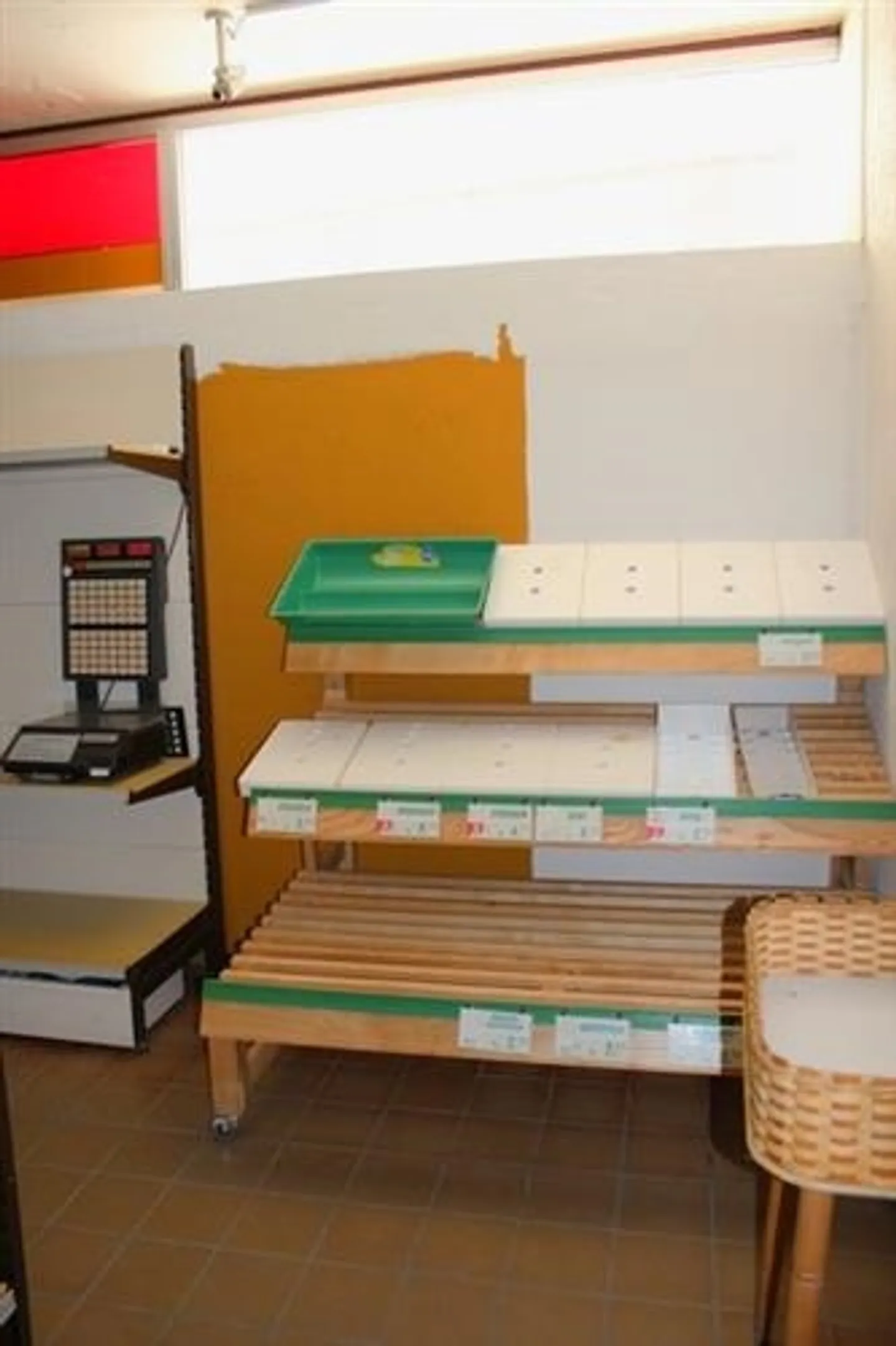 Shop for sale - Photo 8 of 9