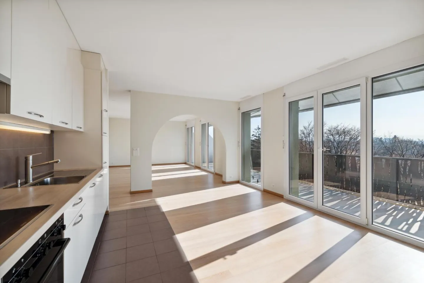 Exclusivity: Passage attic with 5 rooms, spacious terrace and balcony - Photo 2 of 10