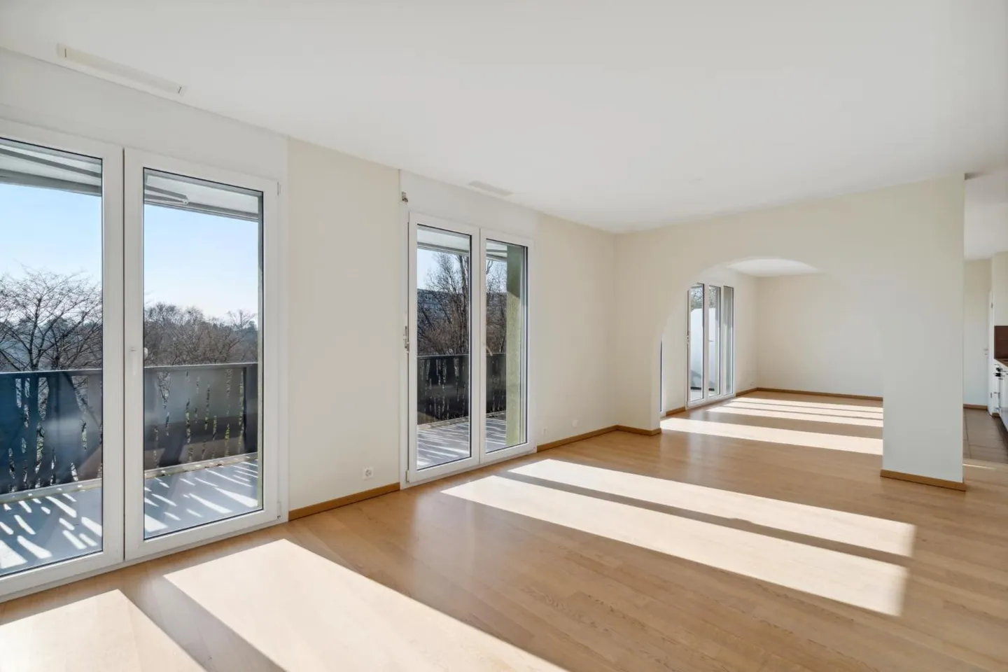 Exclusivity: Passage attic with 5 rooms, spacious terrace and balcony - Photo 3 of 10