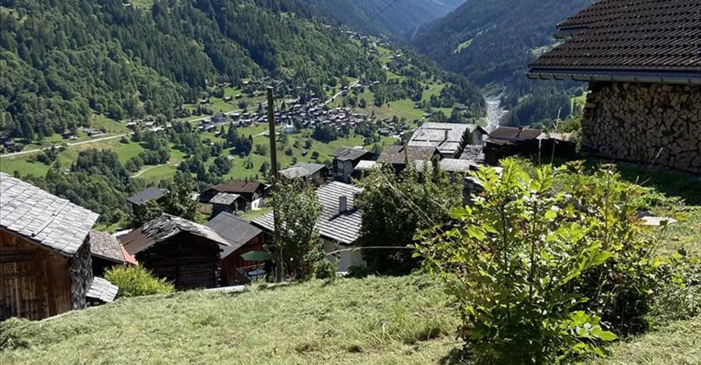 To be completely renovated, Traditional 7-room Chalet - Anniviers - Photo 17 of 20