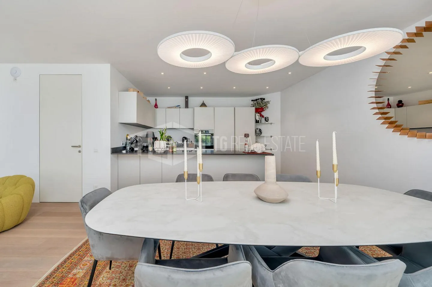 Élégance contemporaine avec vue sur le lac - Photo 6 sur 15