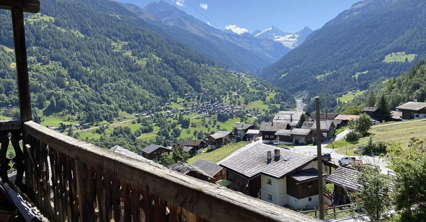 To be completely renovated, Traditional 7-room Chalet - Anniviers - Photo 20 of 20