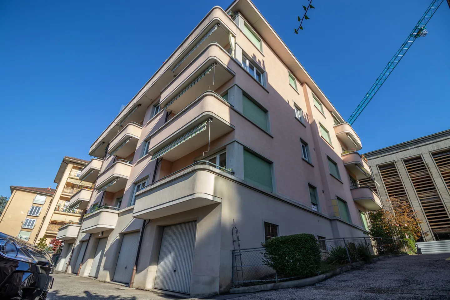 Ideale Lage Wohnung in der Nähe aller Annehmlichkeiten. - Foto 3 von 4