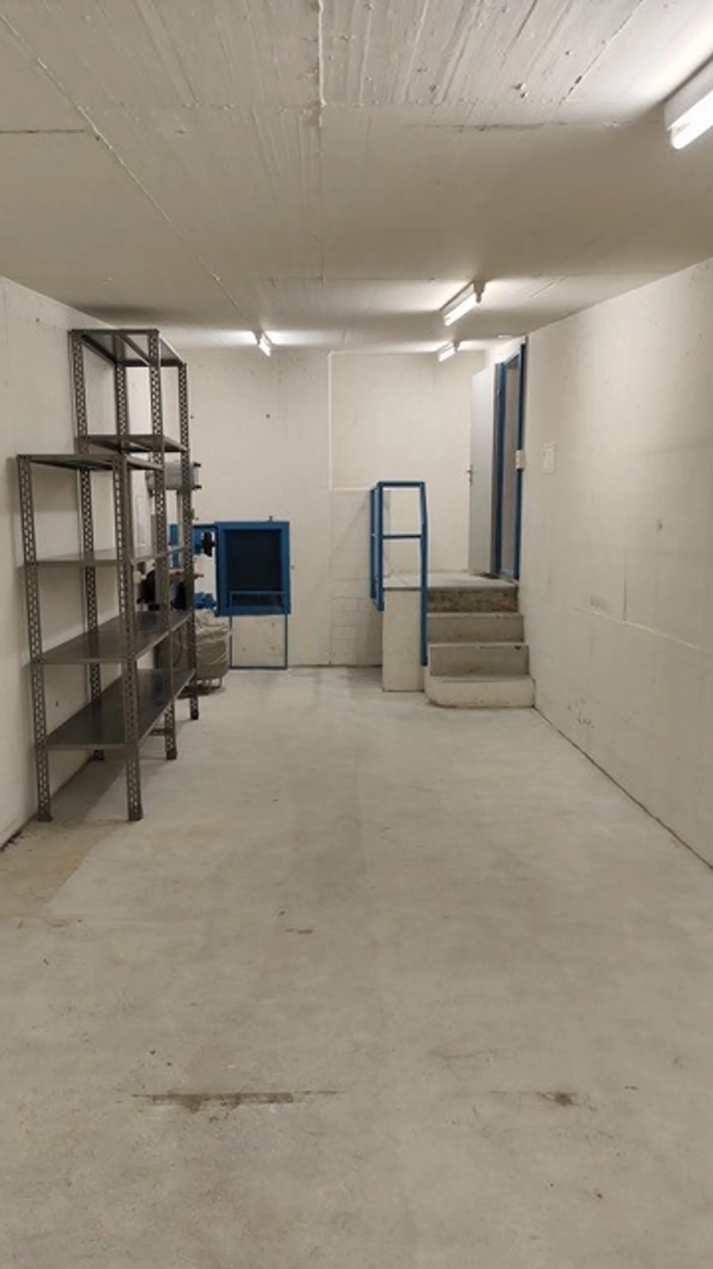 Magazzino nella migliore posizione! - Foto 1 di 3