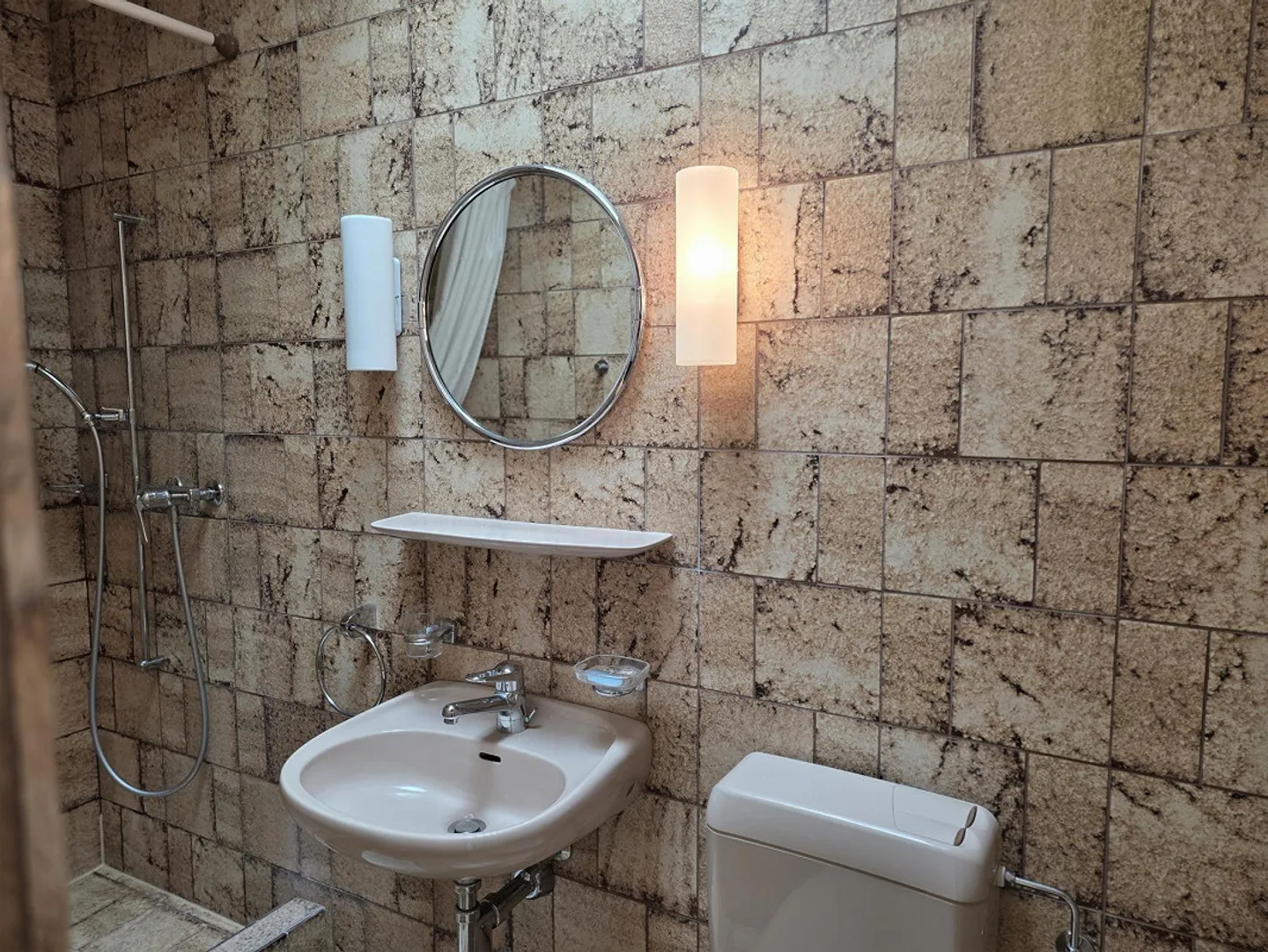 Maison d'angle avec garage double et salle de loisirs - Photo 9 sur 13