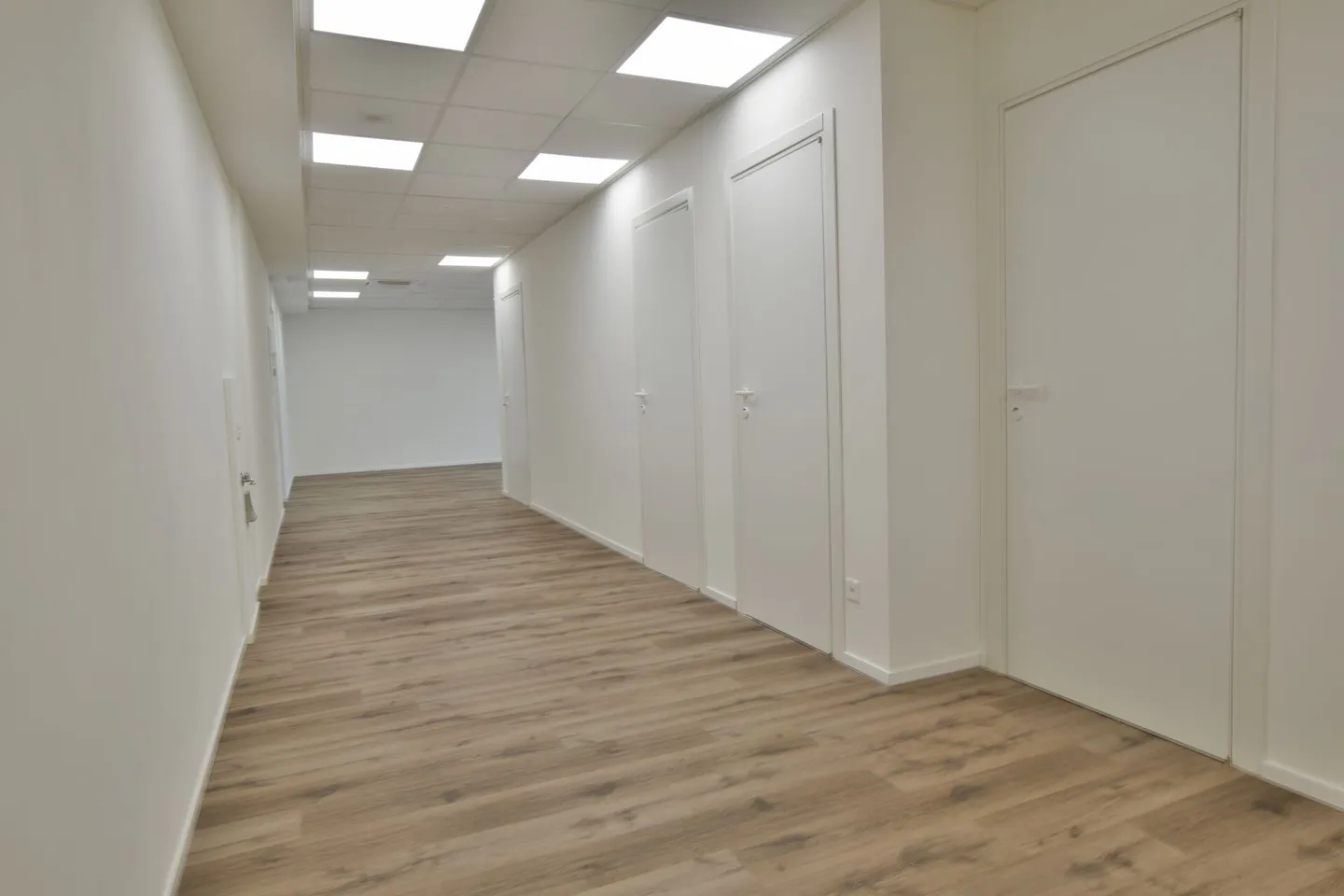 Espace de bureau à louer - Photo 3 sur 5