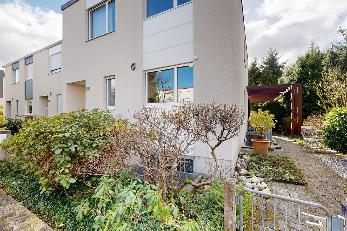 Maison d'angle avec garage double et salle de loisirs - Photo 12 sur 13