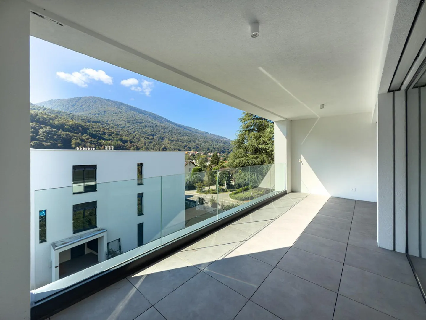 Moderno 2.5 locali in affitto a Monteggio - Foto 7 di 9