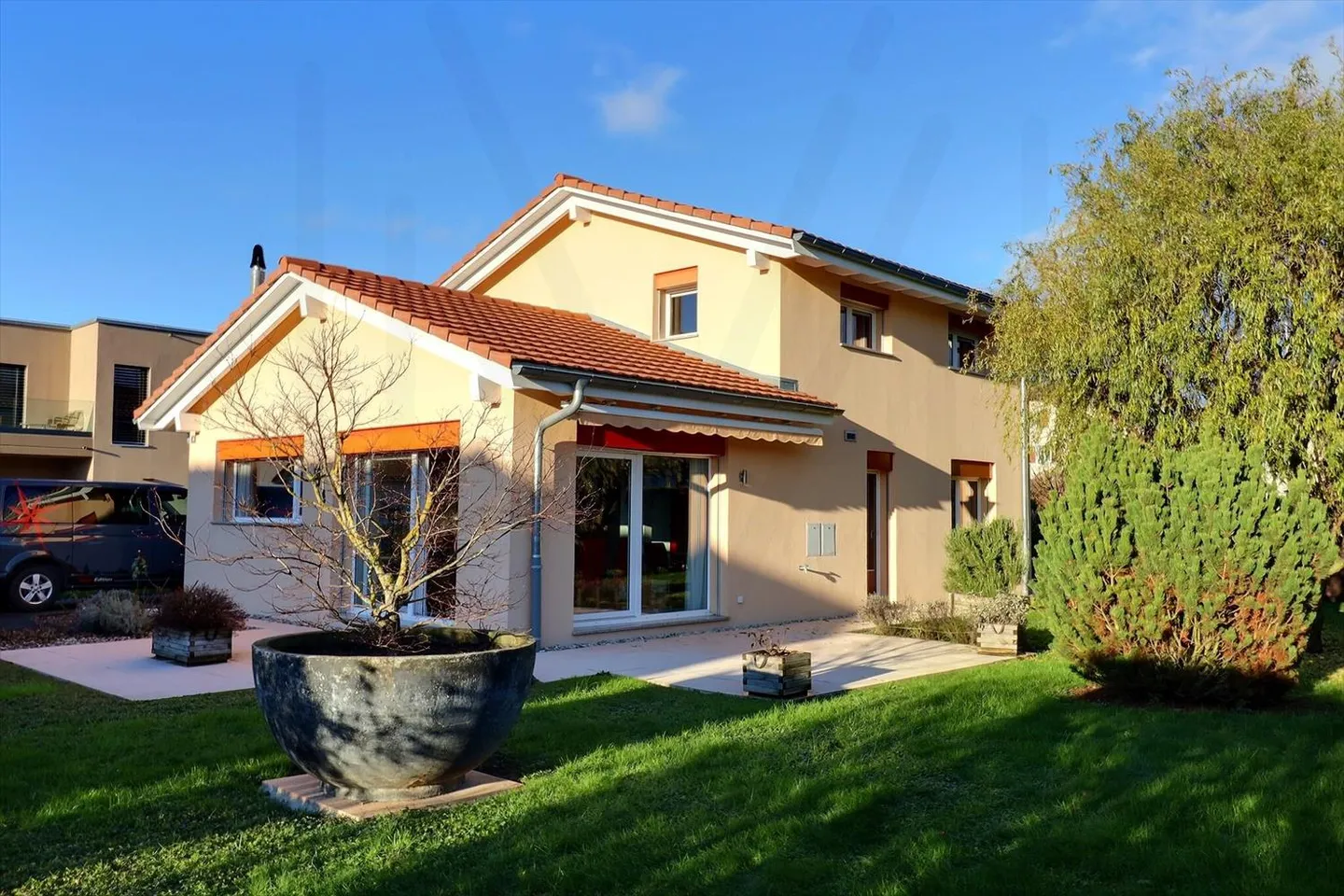 Beautiful 4.5 room detached house in the heart of a residential development - Photo 1 of 13