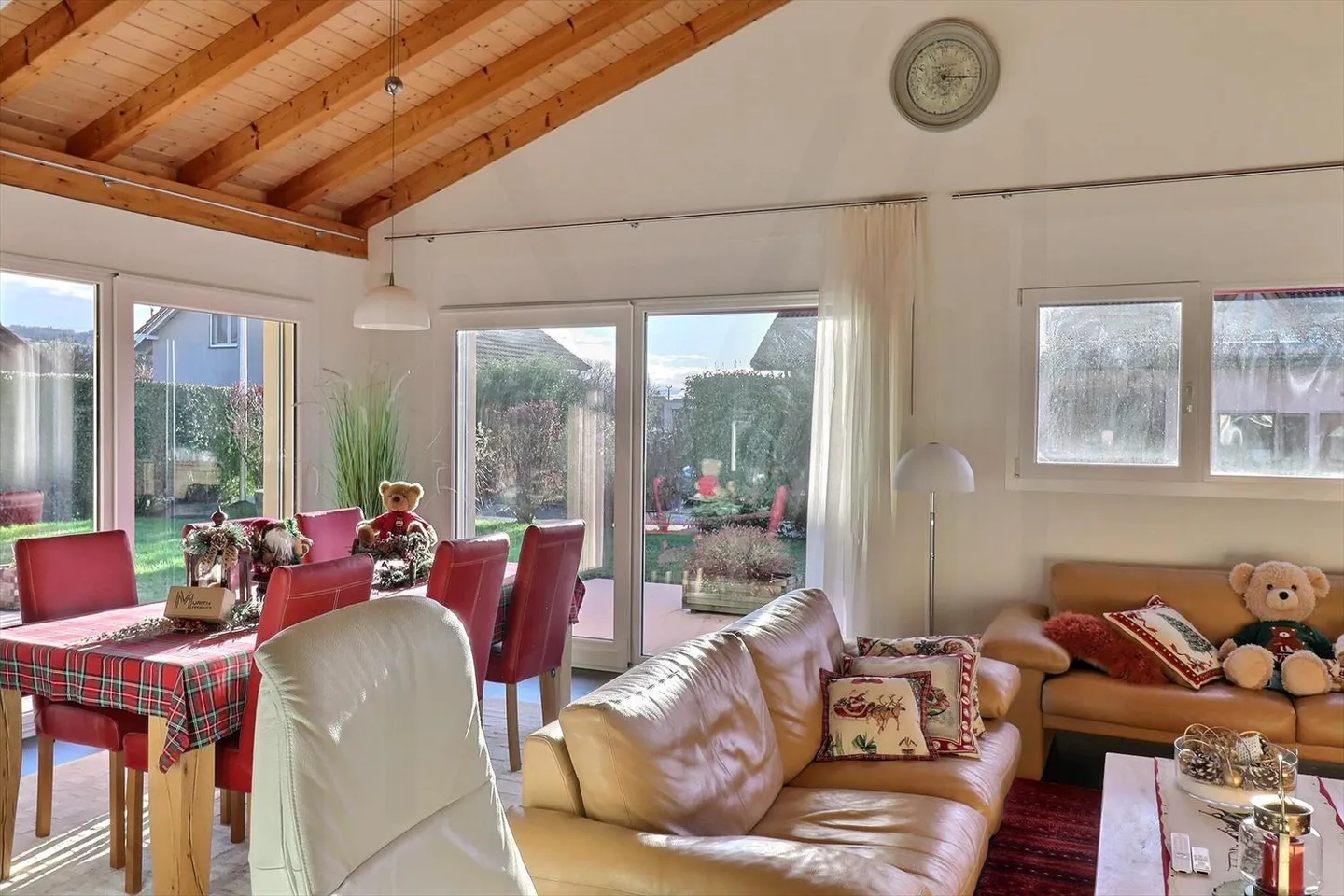 Beautiful 4.5 room detached house in the heart of a residential development - Photo 2 of 13