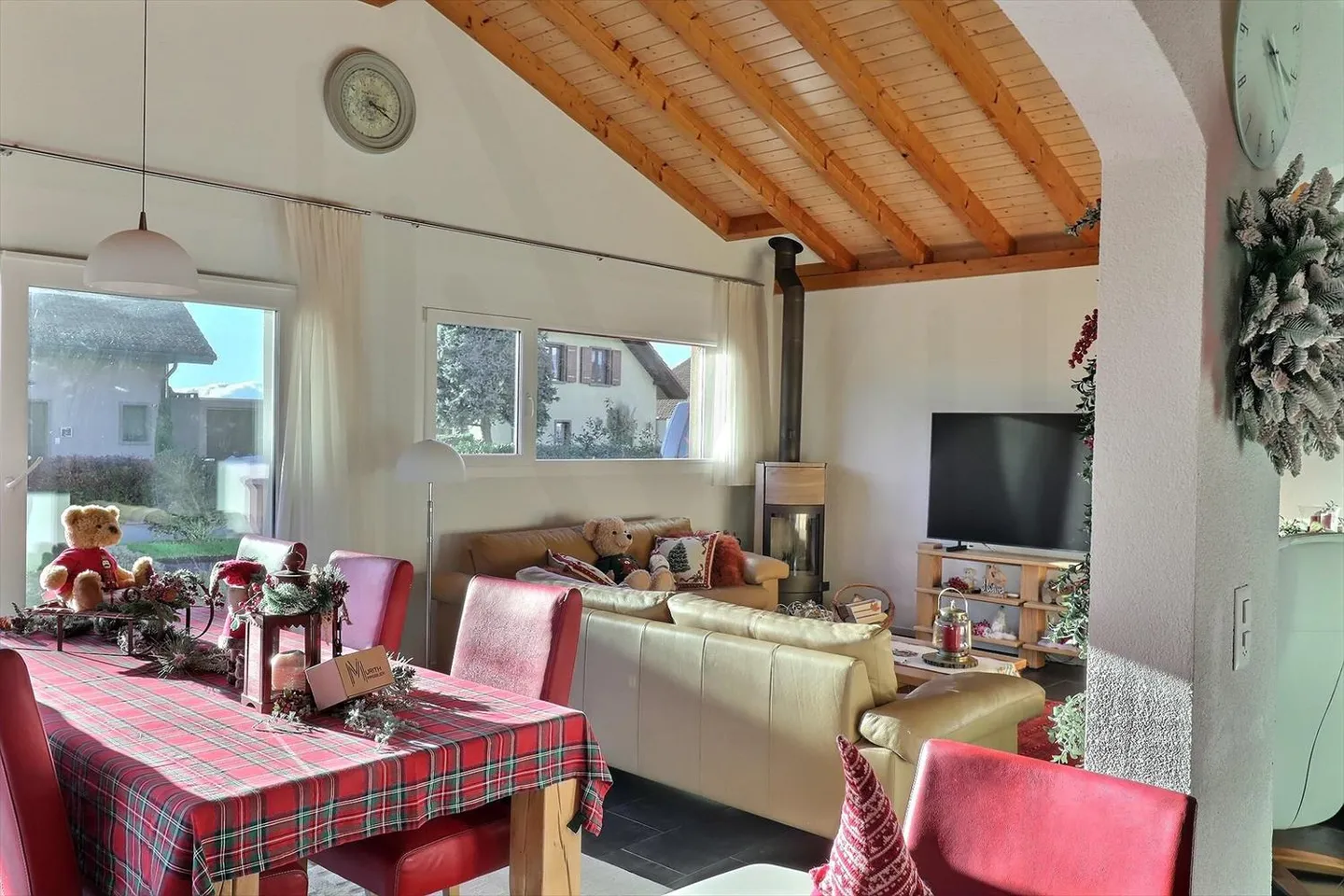 Beautiful 4.5 room detached house in the heart of a residential development - Photo 5 of 13