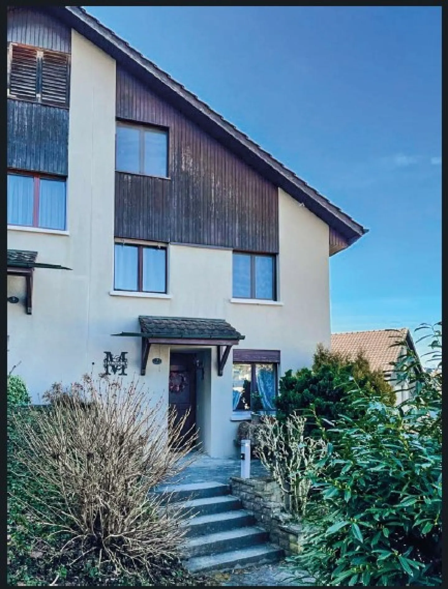 Semi-detached house for sale - Photo 1 of 12