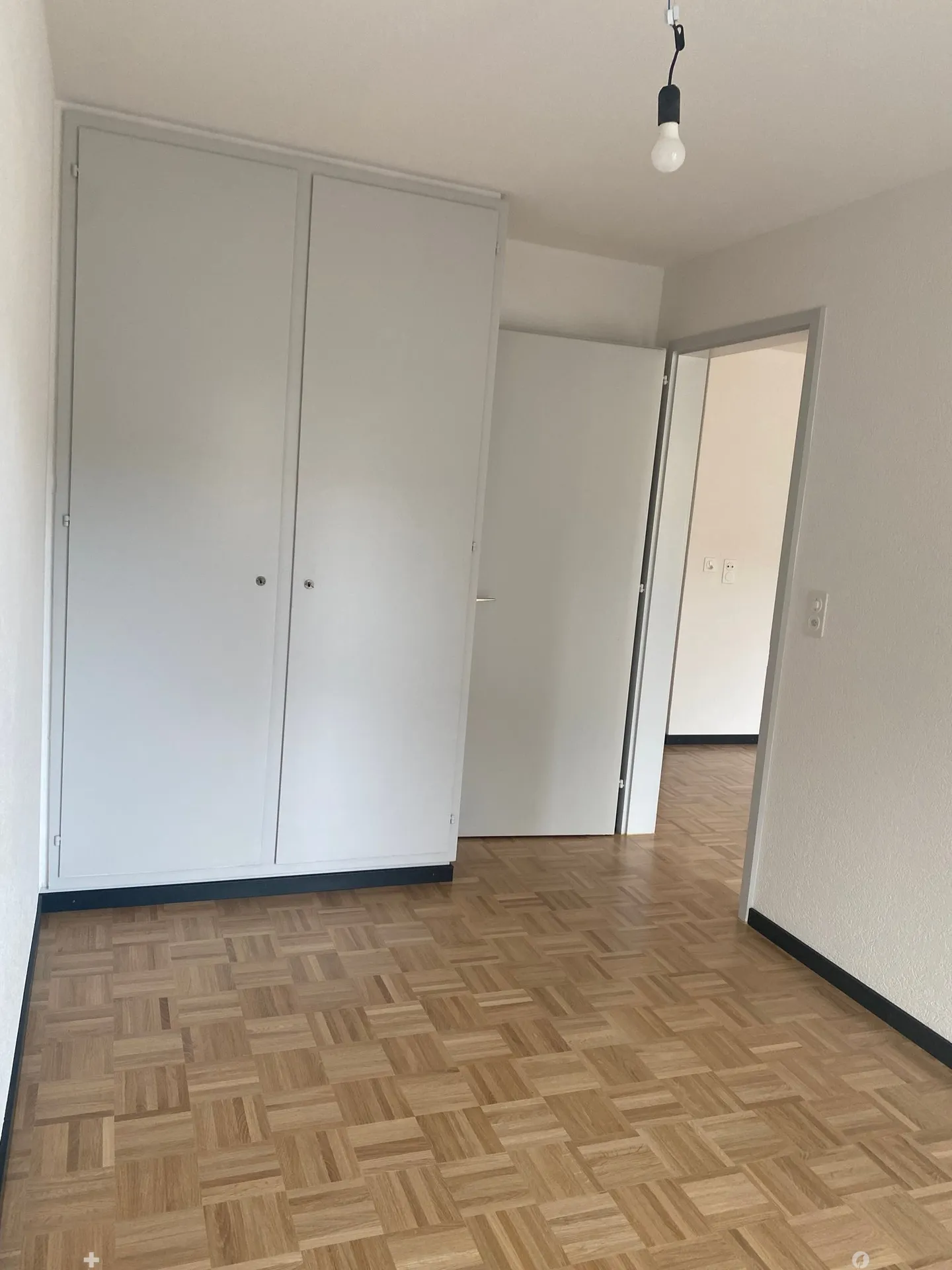 Charmante 3.5-Zimmer-Wohnung mit Balkon in Biel - Foto 7 von 9