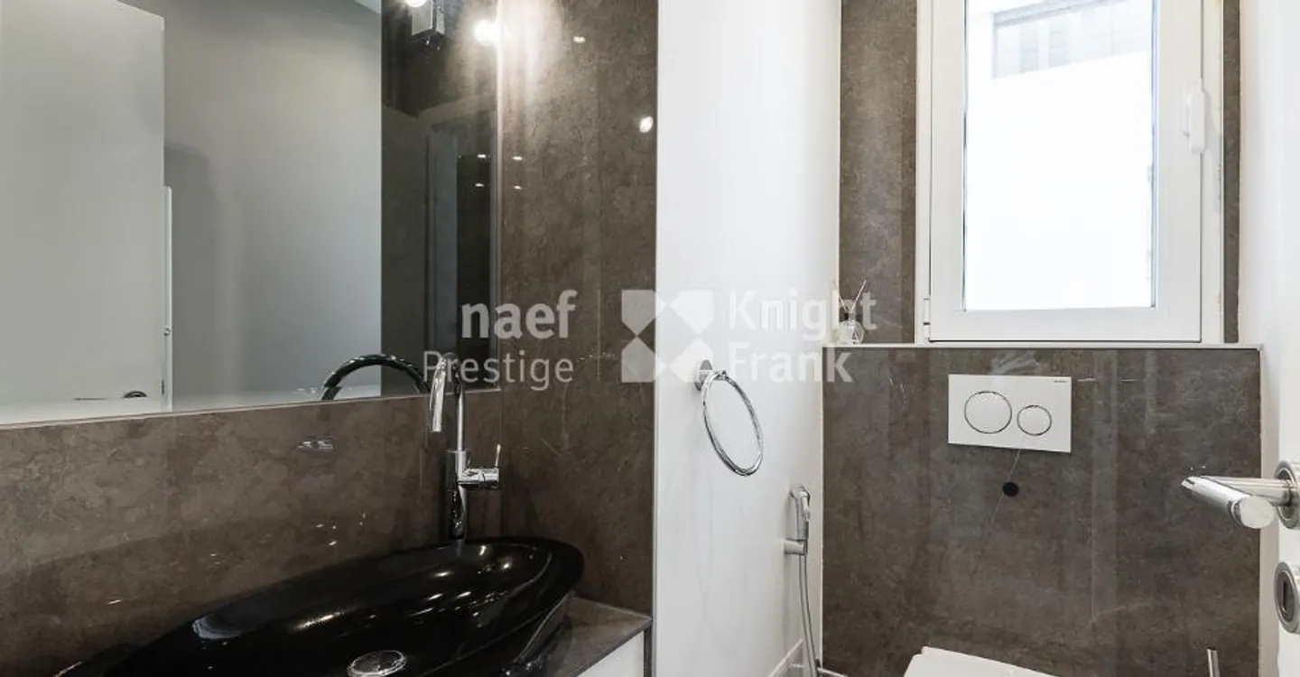 Superb 3.5 room apartment on the lake shore for sale in the center of Montreux - Photo 12 of 12