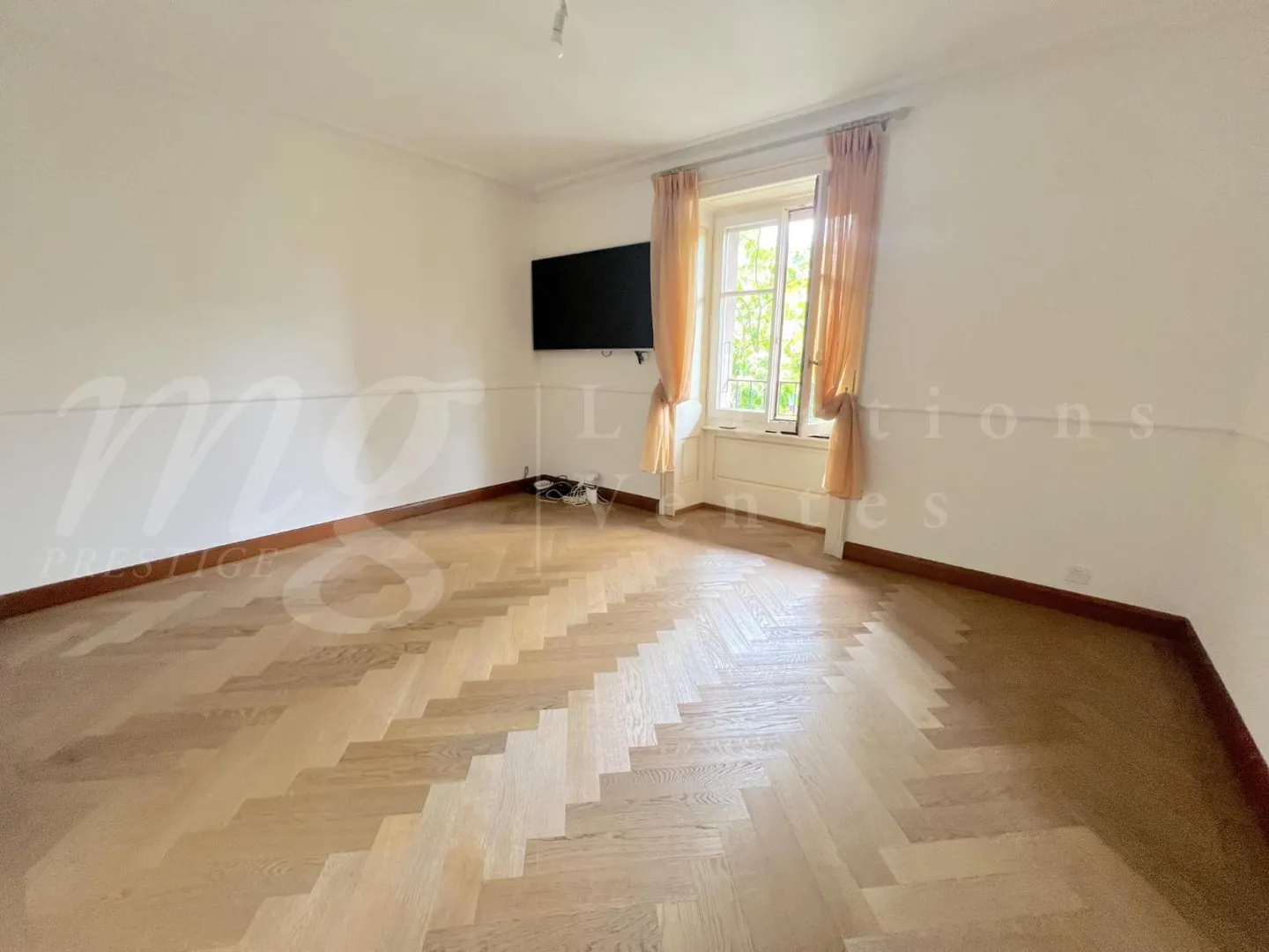 GRANDE CASA PADRONALE CON 12 STANZE CON MOLTO FASCINO - GIARDINO PRIVATO & - Foto 10 di 12