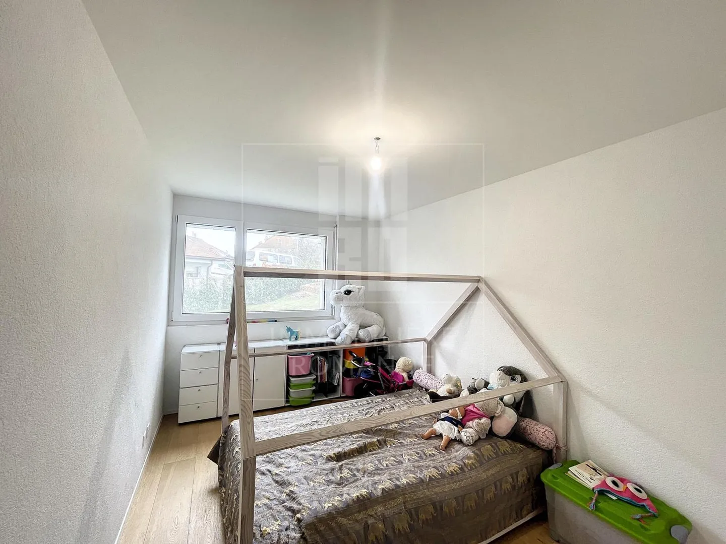 Charming Apartment with Garden - Photo 7 of 8