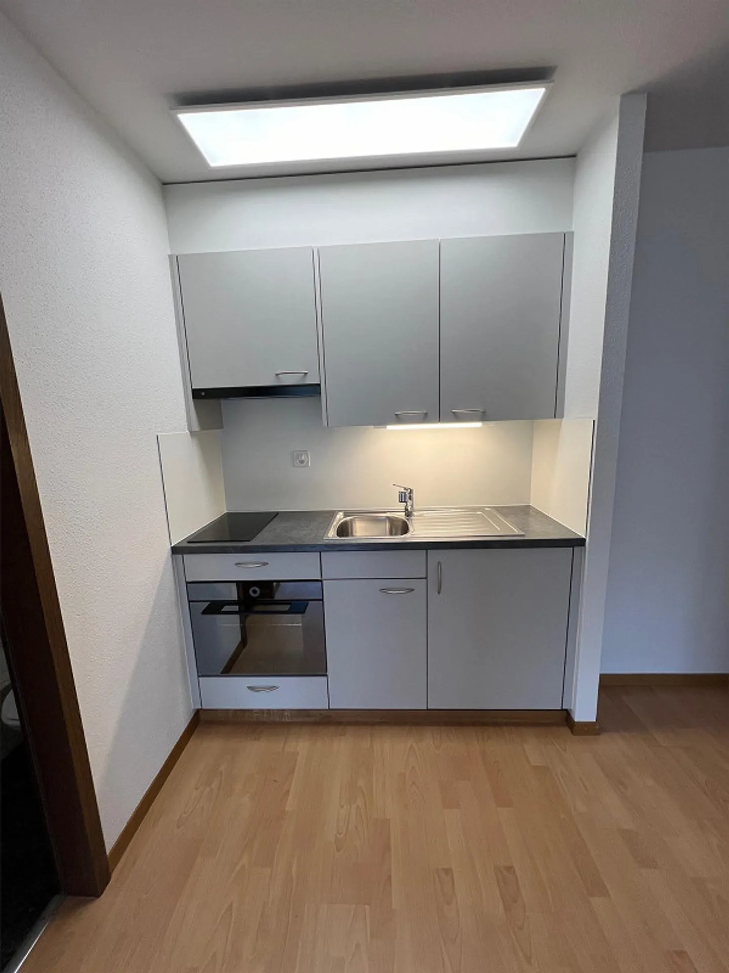 Spacious 1-room apartment with balcony in Ostermundigen - Photo 2 of 6