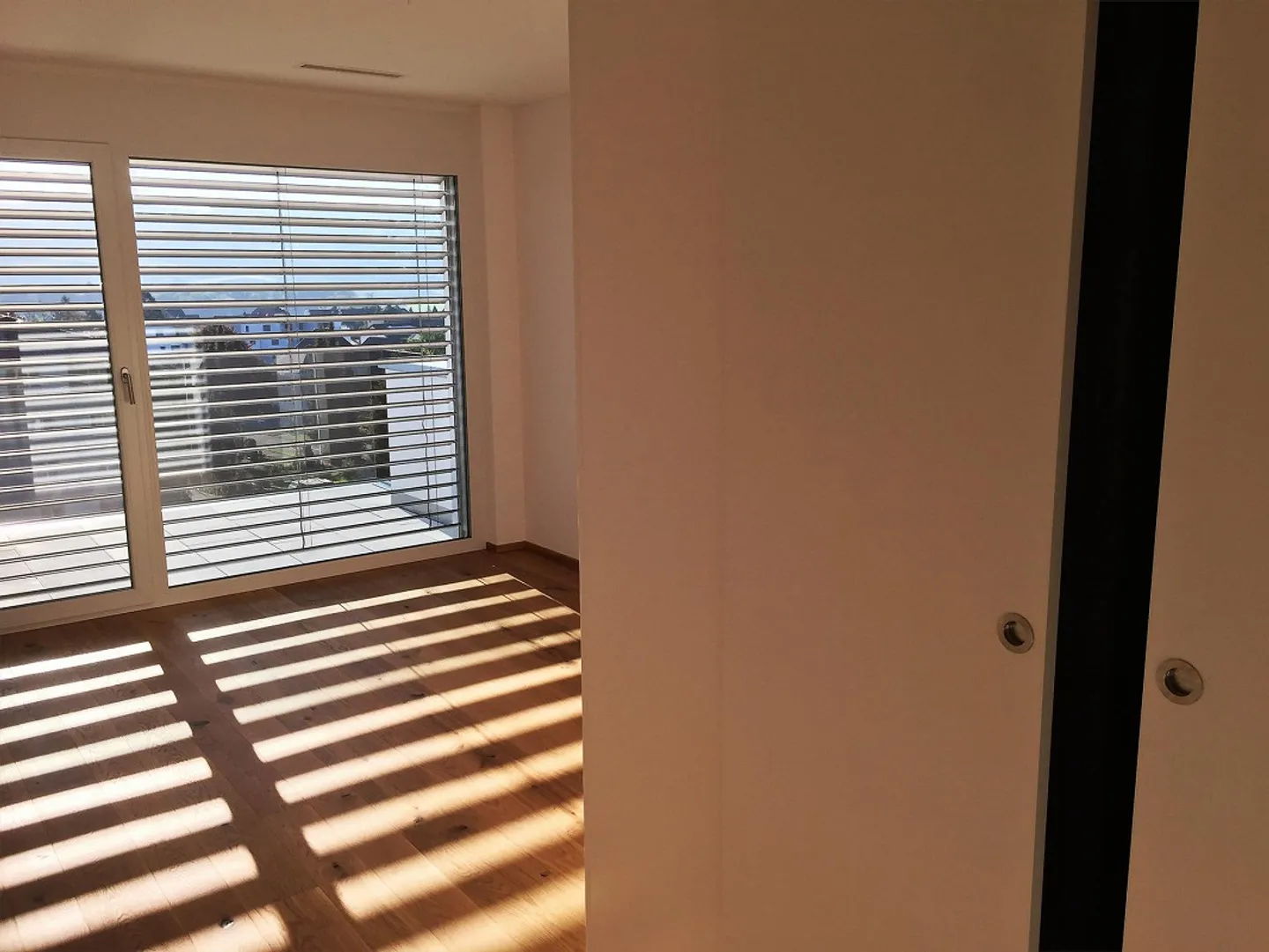 Appartamento moderno di 3,5 locali con terrazza a Triengen in una bella posizione - Foto 4 di 10